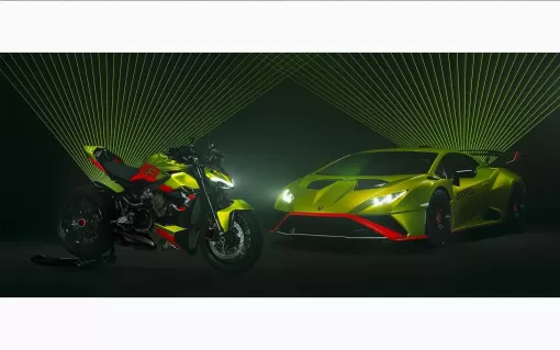 Ducati-SF-V4-Lamborghini-MY23-overview-hero-short.jpg