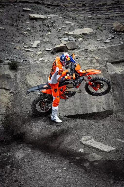 2025-ktm-300-exc-hardenduro-4.jpg